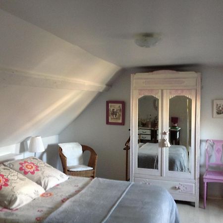 Le Jardin Des Poules Bed & Breakfast Thietreville Exterior photo